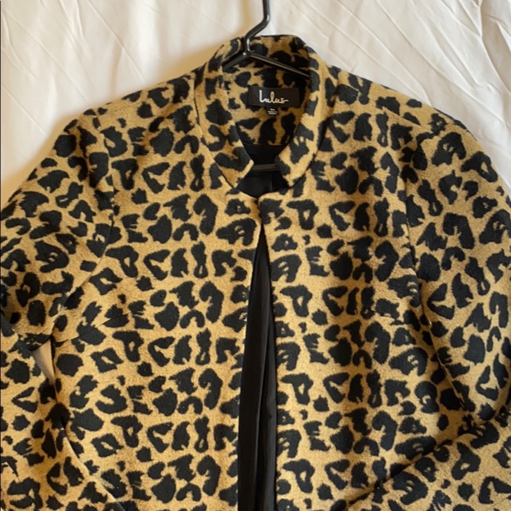 Lulu’s Tan Leopard Print Coat - Picture 3 of 5